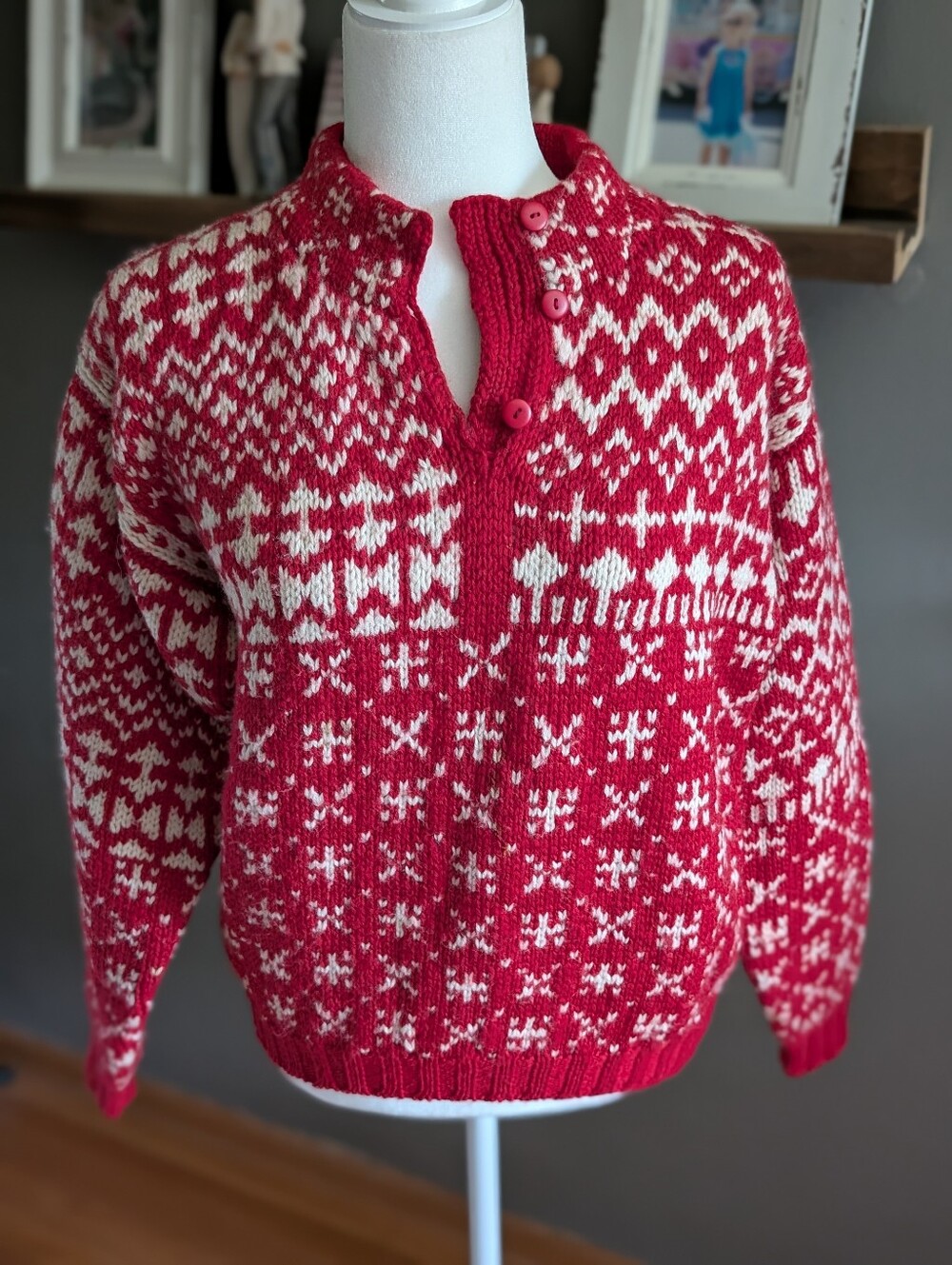 Vintage LL Bean 100% Wool Fair Isle Red And White Ski Sweater Medium